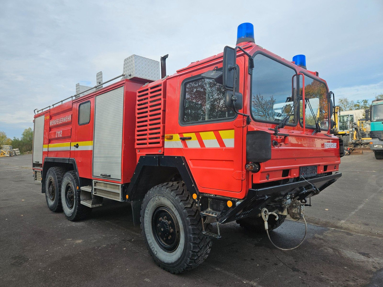 MAN KAT 6x6 Tanklöschfahrzeug - Camion citerne: photos 2 MAN KAT 6x6 Tanklöschfahrzeug - Camion citerne: photos 2