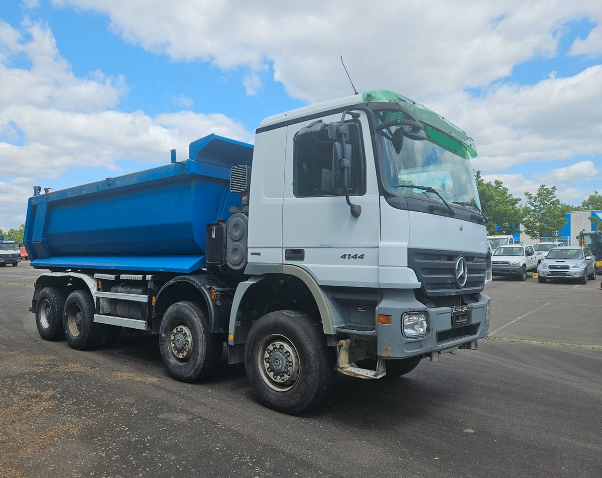 Mercedes-Benz Actros 4144 8x8 Hinterkipper - Camion benne: photos 1 Mercedes-Benz Actros 4144 8x8 Hinterkipper - Camion benne: photos 1