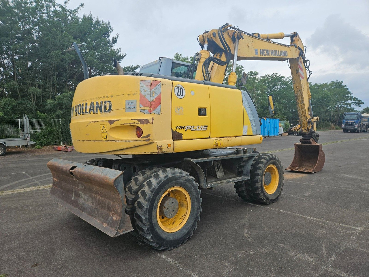 New Holland MH Plus 18t Mobilbagger - Pelle sur pneus: photos 4 New Holland MH Plus 18t Mobilbagger - Pelle sur pneus: photos 4