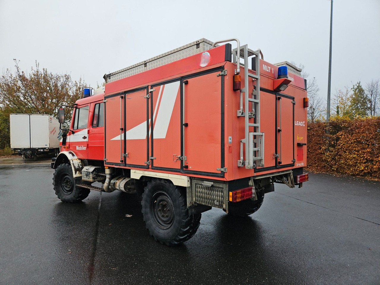 Unimog U4000 4x4 DOKA Tanklöschfahrzeug Feuerwehr - Camion citerne: photos 4 Unimog U4000 4x4 DOKA Tanklöschfahrzeug Feuerwehr - Camion citerne: photos 4