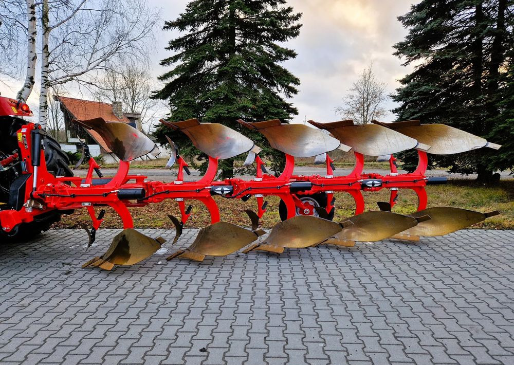 Gregoire Besson Gregoire Besson Rover 70 - Charrue: photos 4 Gregoire Besson Gregoire Besson Rover 70 - Charrue: photos 4