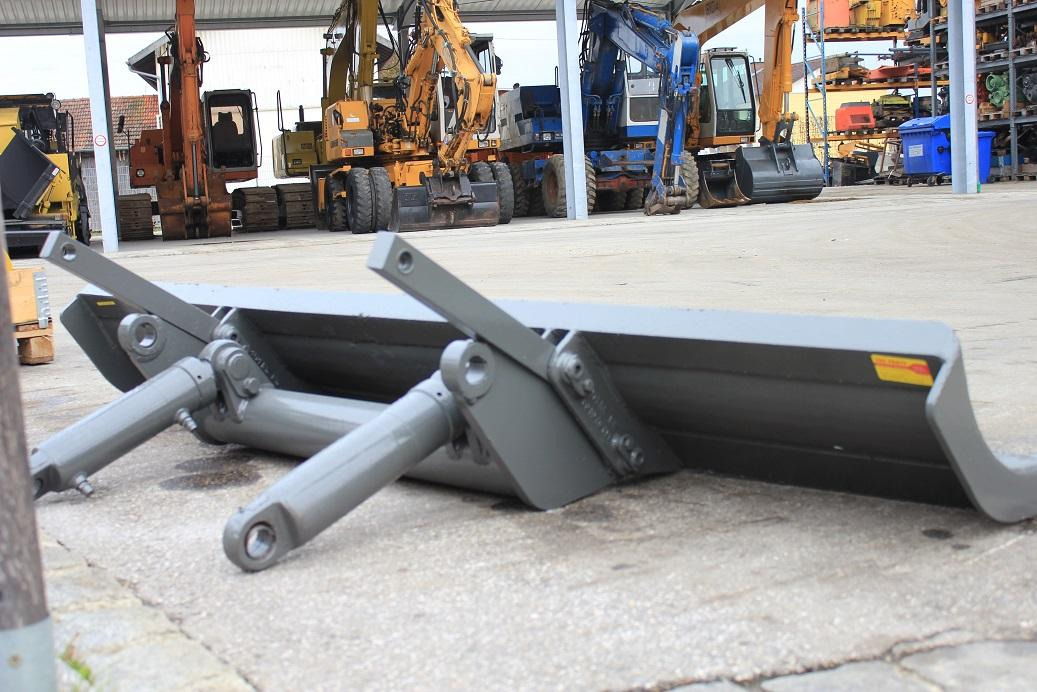 Atlas 1602D - Lame pour Engins de chantier: photos 1 Atlas 1602D - Lame pour Engins de chantier: photos 1