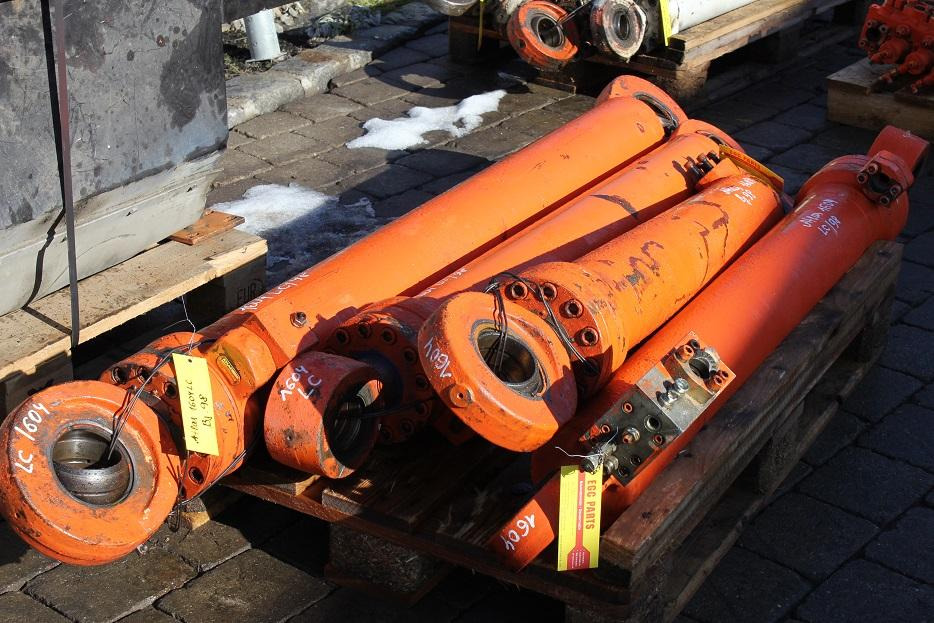 Atlas 1604 LC - Vérin hydraulique pour Engins de chantier: photos 2 Atlas 1604 LC - Vérin hydraulique pour Engins de chantier: photos 2