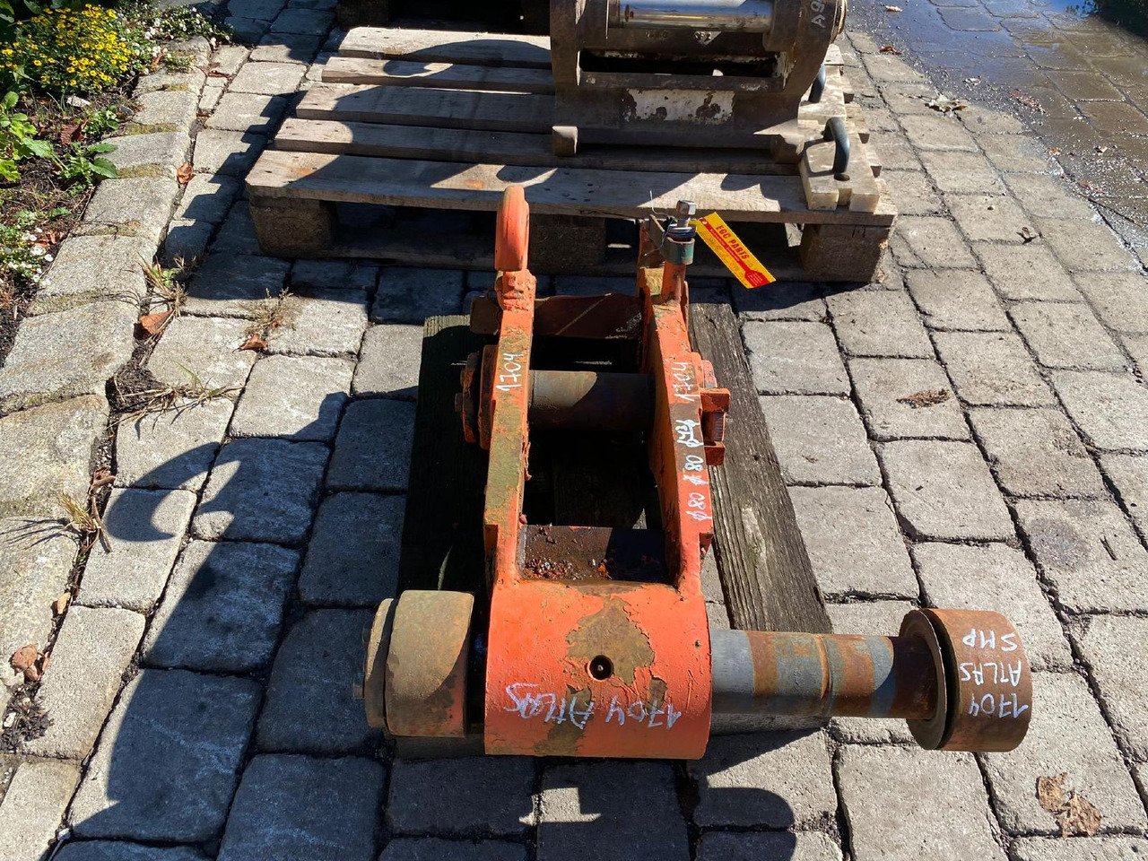 Atlas 1704 - Attache rapide pour Engins de chantier: photos 4 Atlas 1704 - Attache rapide pour Engins de chantier: photos 4