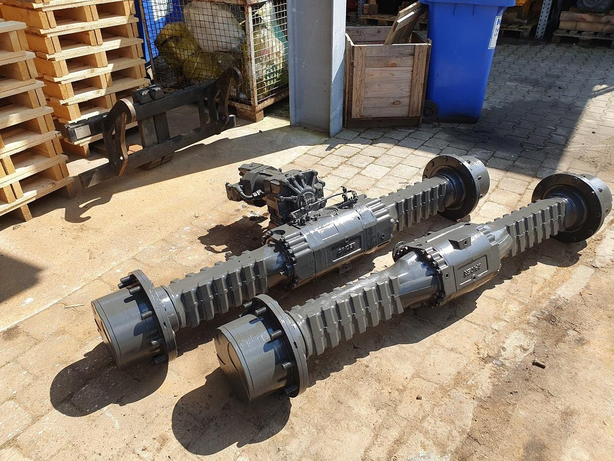 Atlas Spicer aus Radlader - Essieu et pièces pour Engins de chantier: photos 1 Atlas Spicer aus Radlader - Essieu et pièces pour Engins de chantier: photos 1