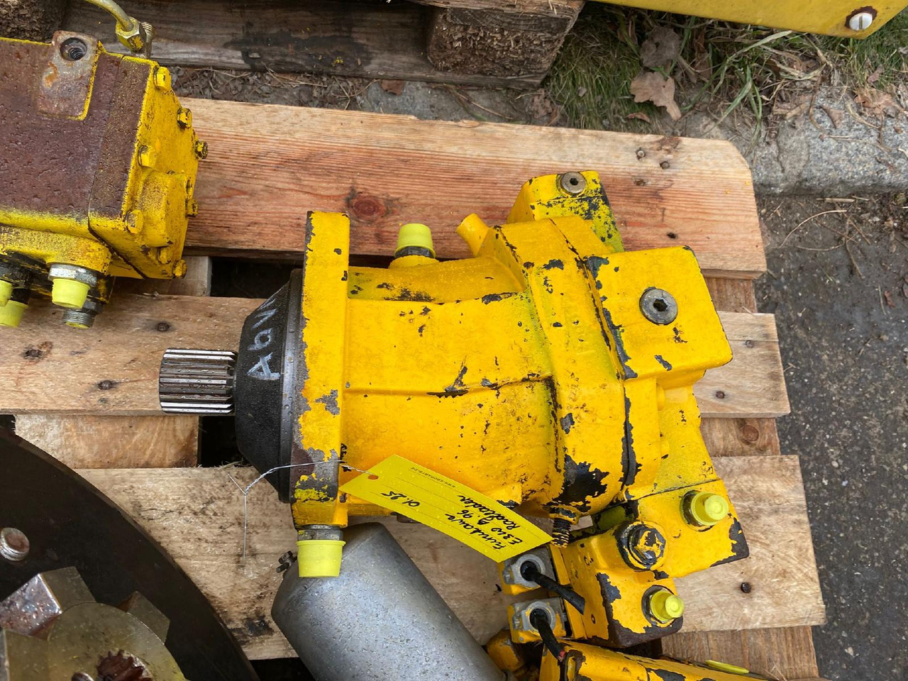 Furukawa Hydromatik A6VM107 HD - Moteur hydraulique pour Engins de chantier: photos 1 Furukawa Hydromatik A6VM107 HD - Moteur hydraulique pour Engins de chantier: photos 1