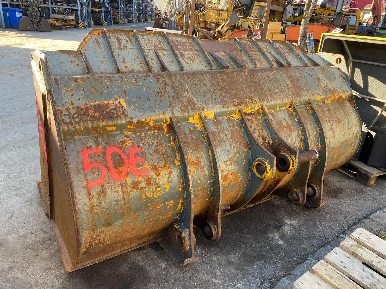 Hanomag 50E - Godet pour chargeur pour Engins de chantier: photos 5 Hanomag 50E - Godet pour chargeur pour Engins de chantier: photos 5