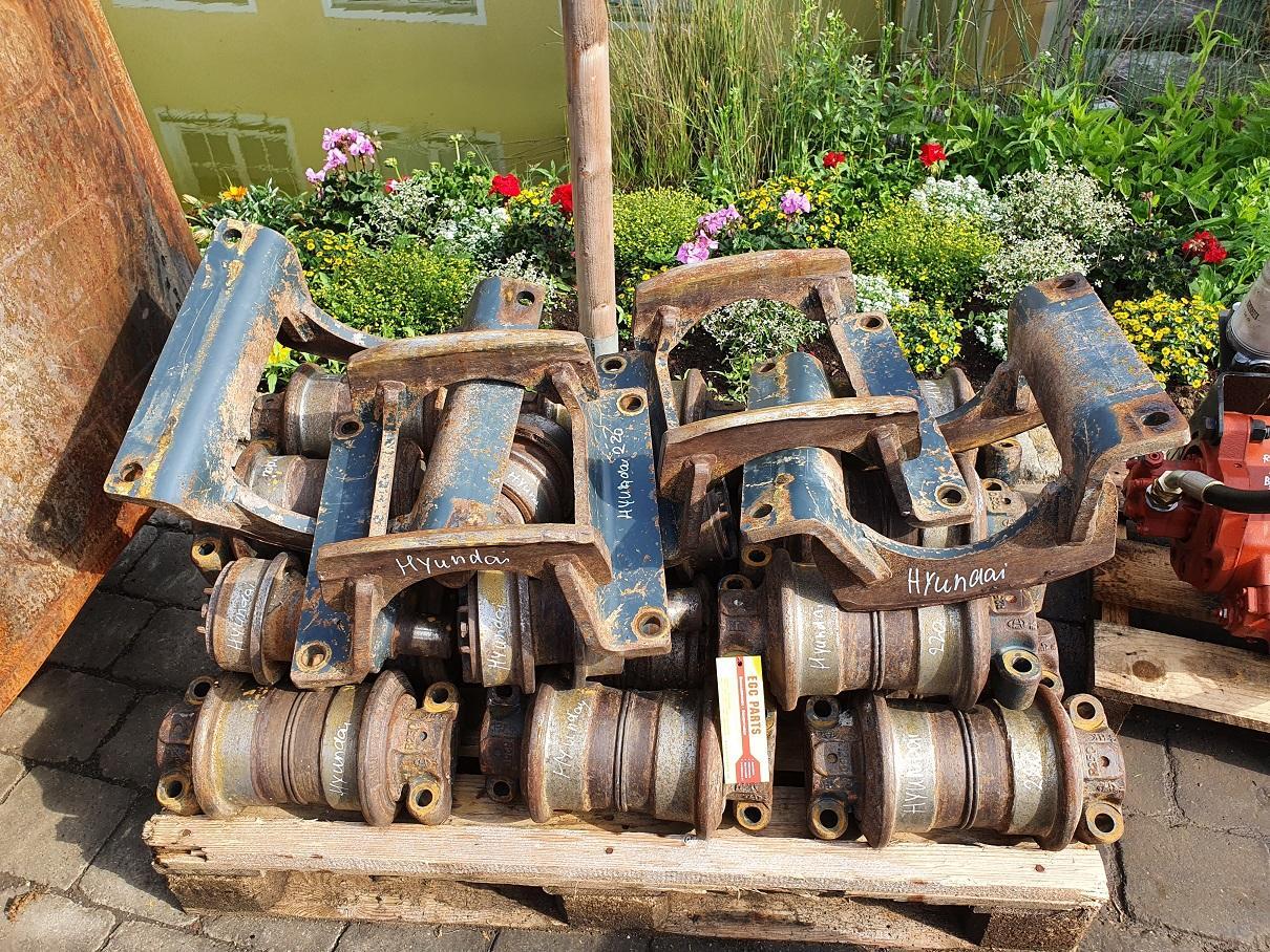 Hyundai Robex 220 LC 9A - Pièces de train de roulement pour Pelle: photos 5 Hyundai Robex 220 LC 9A - Pièces de train de roulement pour Pelle: photos 5