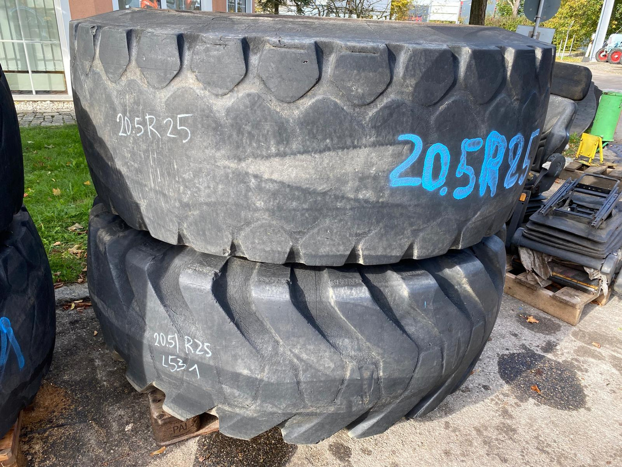 Roue complète pour Engins de chantier Liebherr 20,5R 25 aus L531: photos 7