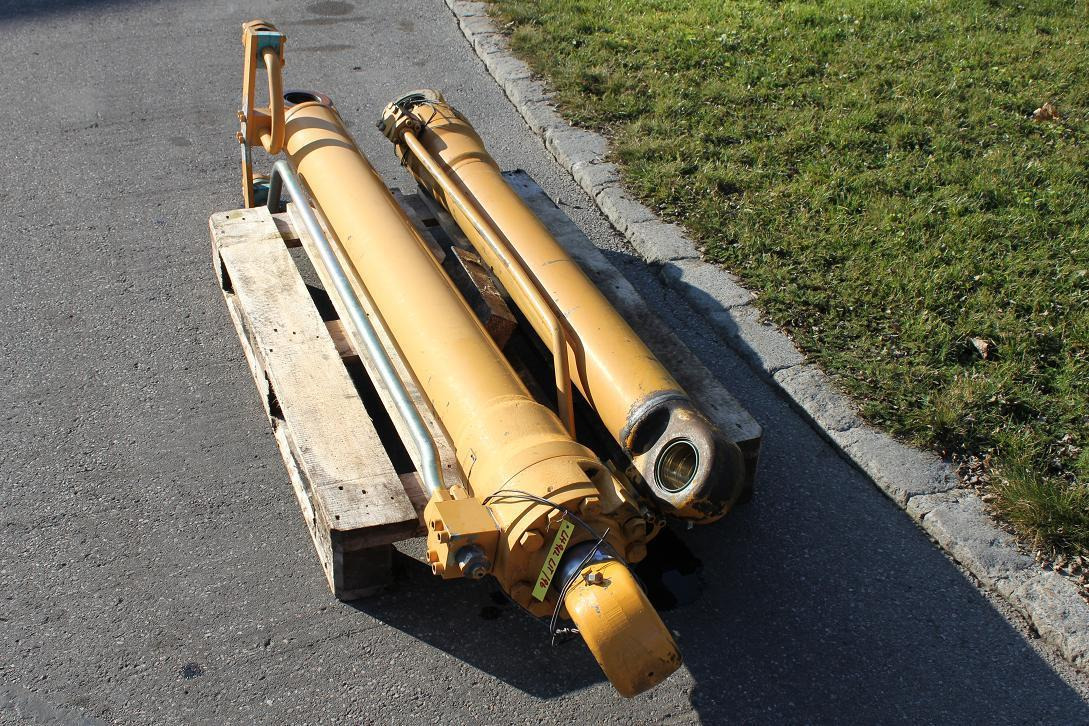 Liebherr 912 Lit. - Vérin hydraulique pour Engins de chantier: photos 3 Liebherr 912 Lit. - Vérin hydraulique pour Engins de chantier: photos 3