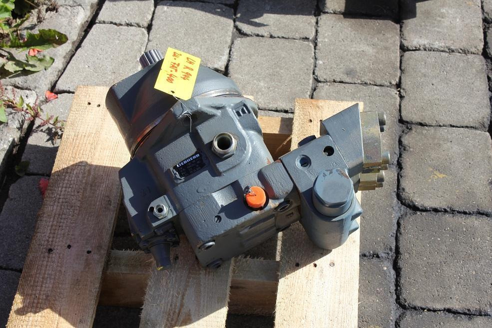 Liebherr 944 - Moteur de translation pour Engins de chantier: photos 1 Liebherr 944 - Moteur de translation pour Engins de chantier: photos 1