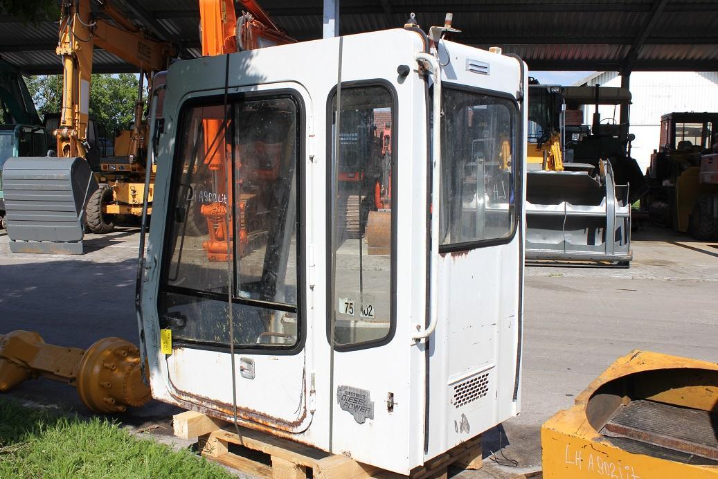 Liebherr A 902 LIT - Cabine pour Engins de chantier: photos 2 Liebherr A 902 LIT - Cabine pour Engins de chantier: photos 2