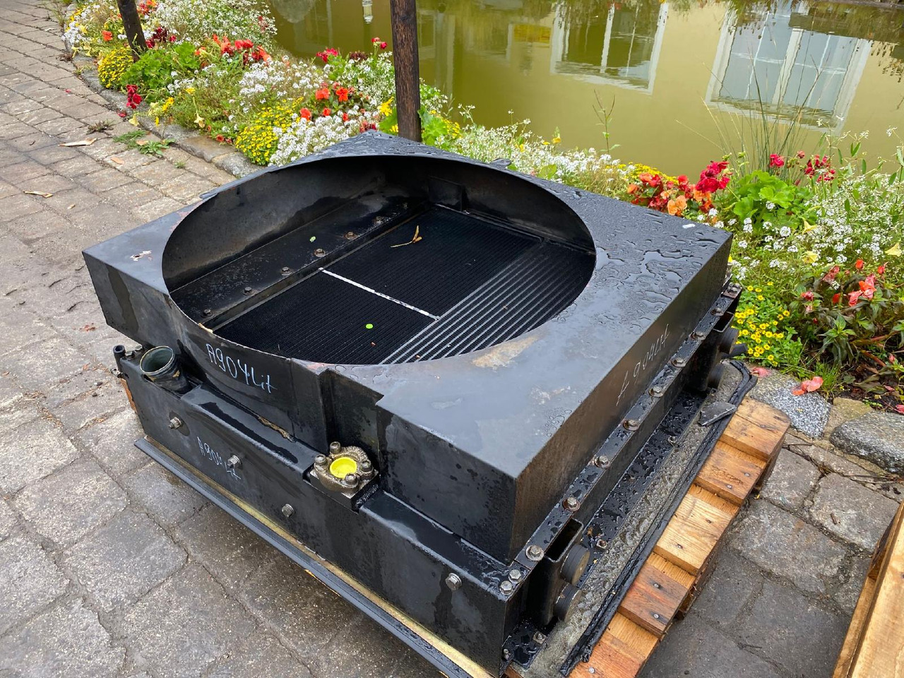 Liebherr A904 LIT - Système de refroidissement pour Engins de chantier: photos 1 Liebherr A904 LIT - Système de refroidissement pour Engins de chantier: photos 1