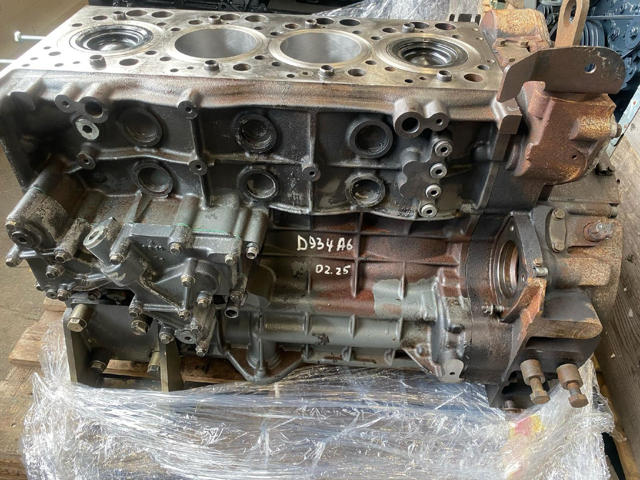 Liebherr D934L A6 - Moteur pour Engins de chantier: photos 1 Liebherr D934L A6 - Moteur pour Engins de chantier: photos 1