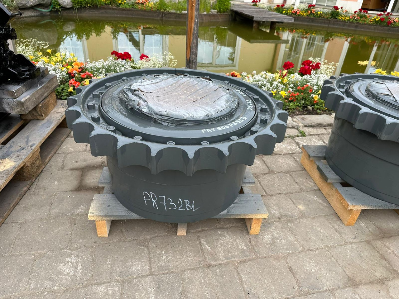 Liebherr FAT 500P595D aus PR 732 - Moteur de translation pour Engins de chantier: photos 1 Liebherr FAT 500P595D aus PR 732 - Moteur de translation pour Engins de chantier: photos 1