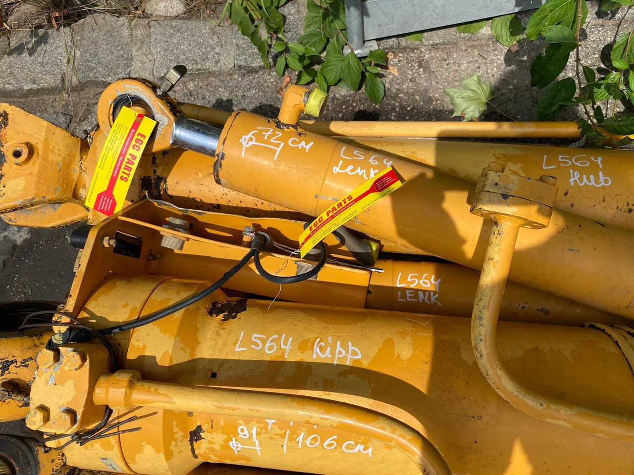 Liebherr L 564 - Vérin hydraulique pour Engins de chantier: photos 4 Liebherr L 564 - Vérin hydraulique pour Engins de chantier: photos 4