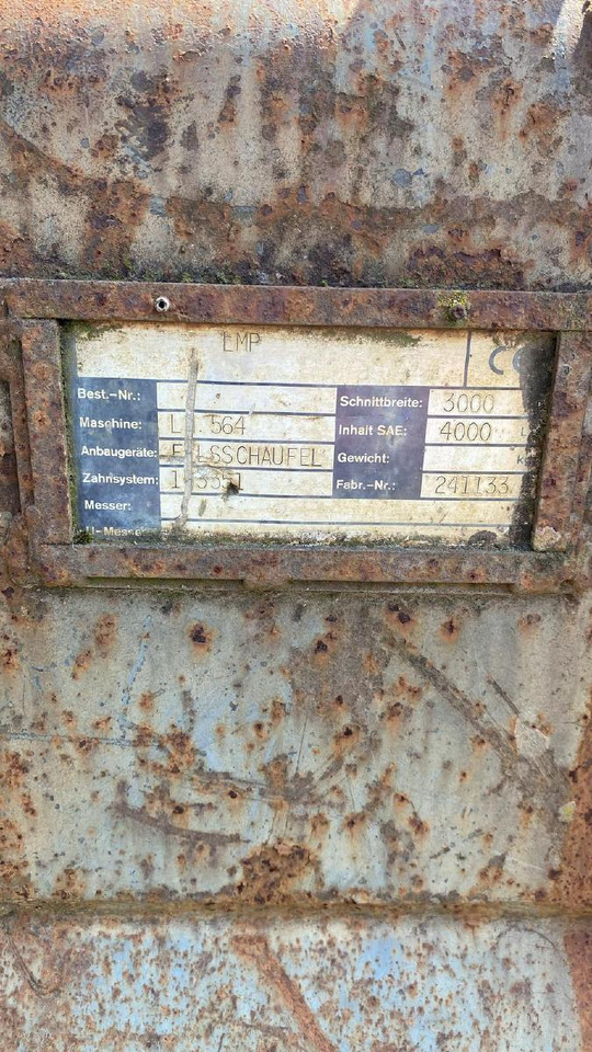 Liebherr L 564 - Godet pour chargeur: photos 5 Liebherr L 564 - Godet pour chargeur: photos 5