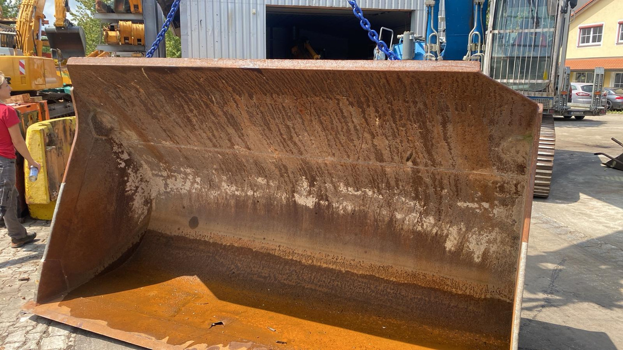 Liebherr L 564 - Godet pour chargeur: photos 2 Liebherr L 564 - Godet pour chargeur: photos 2