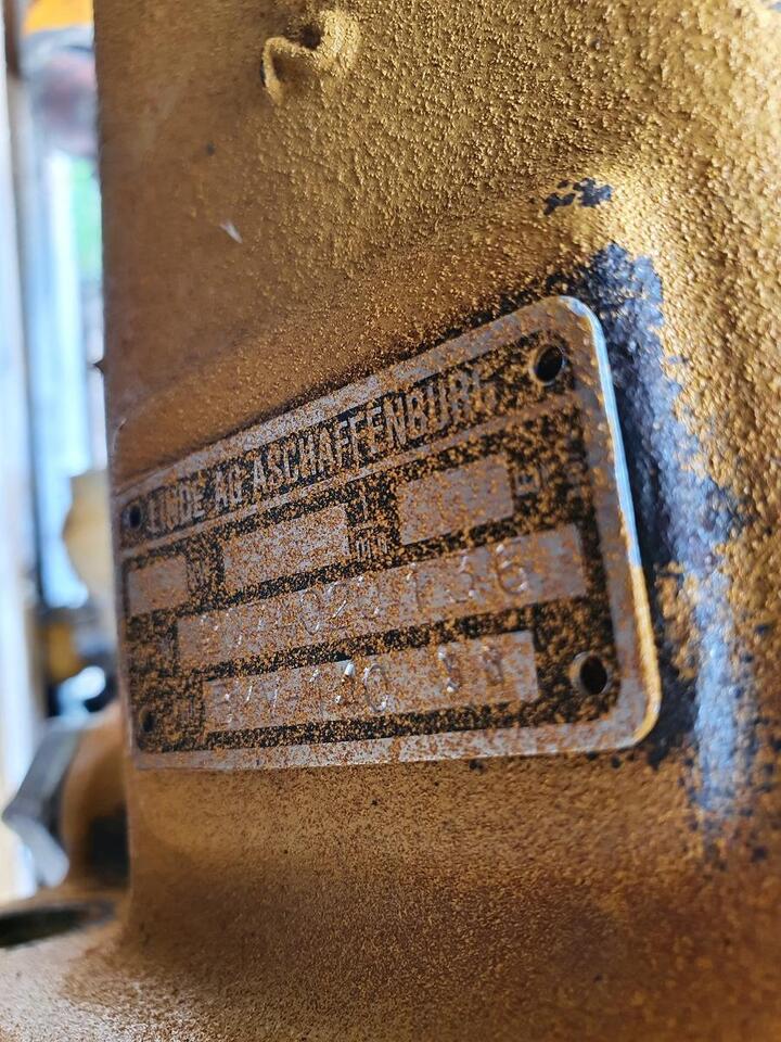 Liebherr-Linde BMV 140 aus LR 631 - Moteur hydraulique pour Engins de chantier: photos 5 Liebherr-Linde BMV 140 aus LR 631 - Moteur hydraulique pour Engins de chantier: photos 5