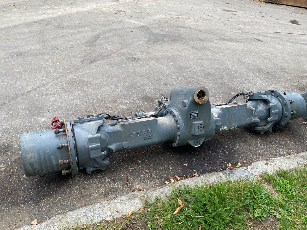 Liebherr MS 3070 MT 3070 aus LH24M LIT - Essieu et pièces pour Engins de chantier: photos 2 Liebherr MS 3070 MT 3070 aus LH24M LIT - Essieu et pièces pour Engins de chantier: photos 2