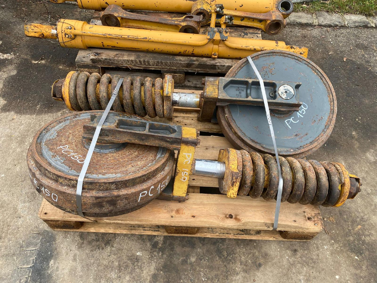 Komatsu PC 150 - Pièces de rechange pour Pelle sur chenille: photos 3 Komatsu PC 150 - Pièces de rechange pour Pelle sur chenille: photos 3