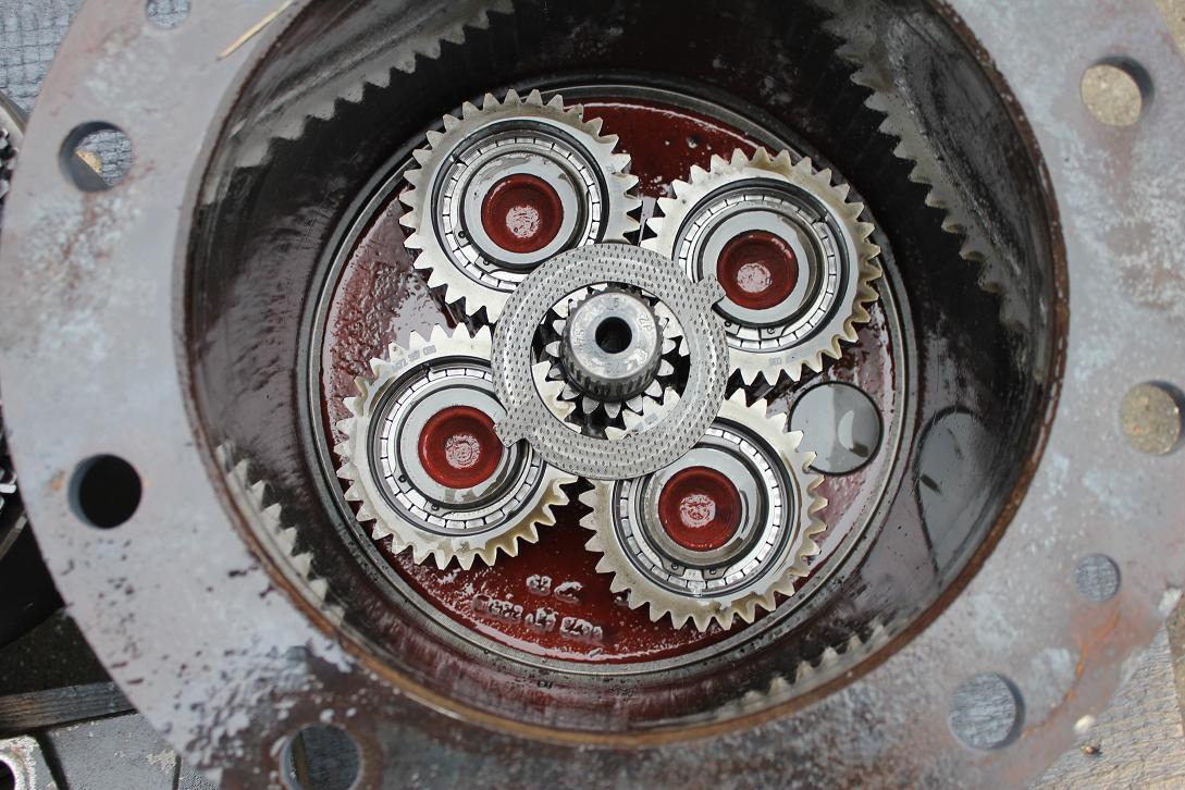 ZF APB-L 775 - Essieu et pièces pour Engins de chantier: photos 3 ZF APB-L 775 - Essieu et pièces pour Engins de chantier: photos 3