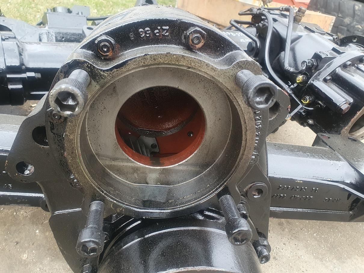 Zeppelin Z 206 AP B 345 - Essieu et pièces pour Engins de chantier: photos 5 Zeppelin Z 206 AP B 345 - Essieu et pièces pour Engins de chantier: photos 5