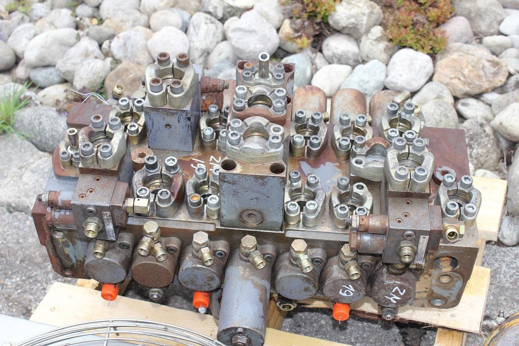 Zeppelin ZM 19 - Valve hydraulique pour Engins de chantier: photos 1 Zeppelin ZM 19 - Valve hydraulique pour Engins de chantier: photos 1