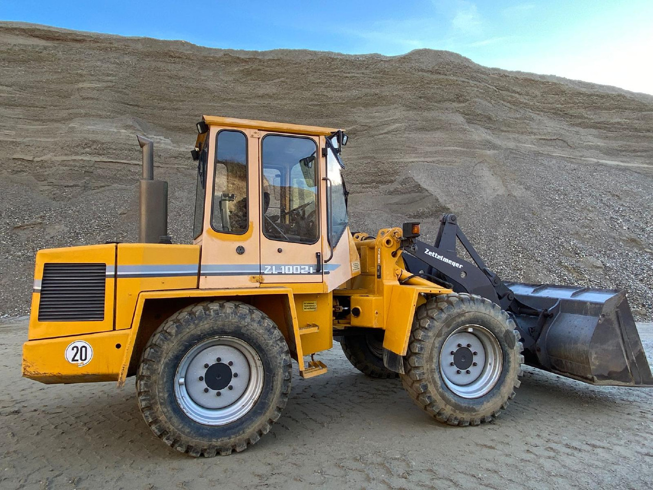 Zettelmeyer ZL 1002 - Chargeuse sur pneus: photos 3 Zettelmeyer ZL 1002 - Chargeuse sur pneus: photos 3