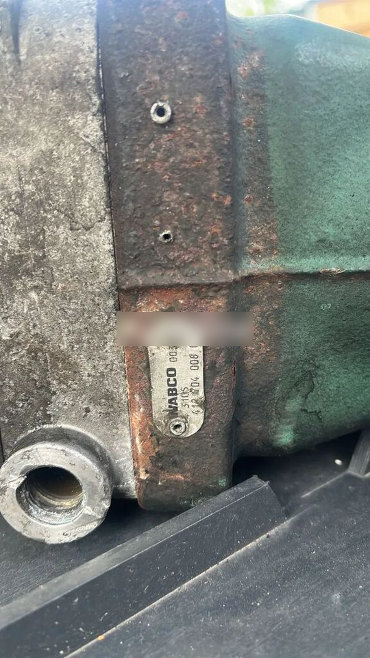 Kompresor Sprężarka Powietrza Volvo WABCO 4127040080 Volvo - Compresseur pour Camion: photos 3 Kompresor Sprężarka Powietrza Volvo WABCO 4127040080 Volvo - Compresseur pour Camion: photos 3