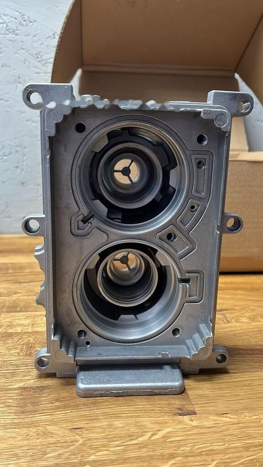 Korpus zaworu Tebs E Premium / standard 4801020330 / 4801020600 Schmitz Cargobull - Valve de frein pour Remorque: photos 2 Korpus zaworu Tebs E Premium / standard 4801020330 / 4801020600 Schmitz Cargobull - Valve de frein pour Remorque: photos 2