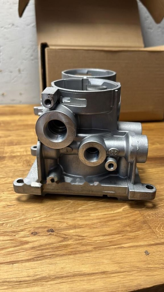 Korpus zaworu Tebs E Premium / standard 4801020330 / 4801020600 Schmitz Cargobull - Valve de frein pour Remorque: photos 4 Korpus zaworu Tebs E Premium / standard 4801020330 / 4801020600 Schmitz Cargobull - Valve de frein pour Remorque: photos 4