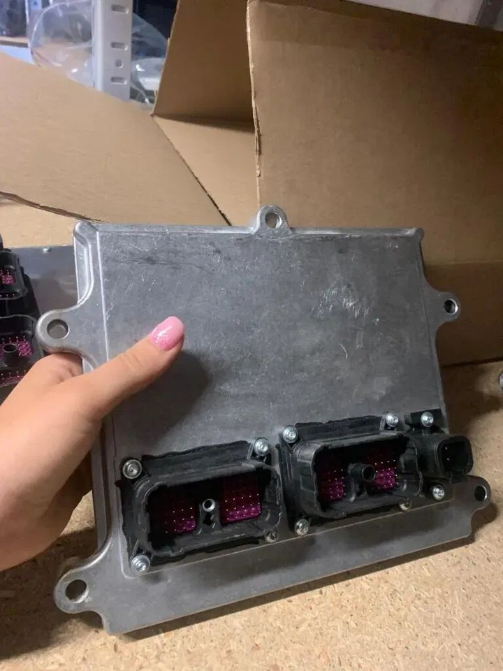 Nowy Sterownik Komputer Silnika ECU Cummins P4354531 CM2850A - Bloc de gestion pour Camion: photos 1 Nowy Sterownik Komputer Silnika ECU Cummins P4354531 CM2850A - Bloc de gestion pour Camion: photos 1