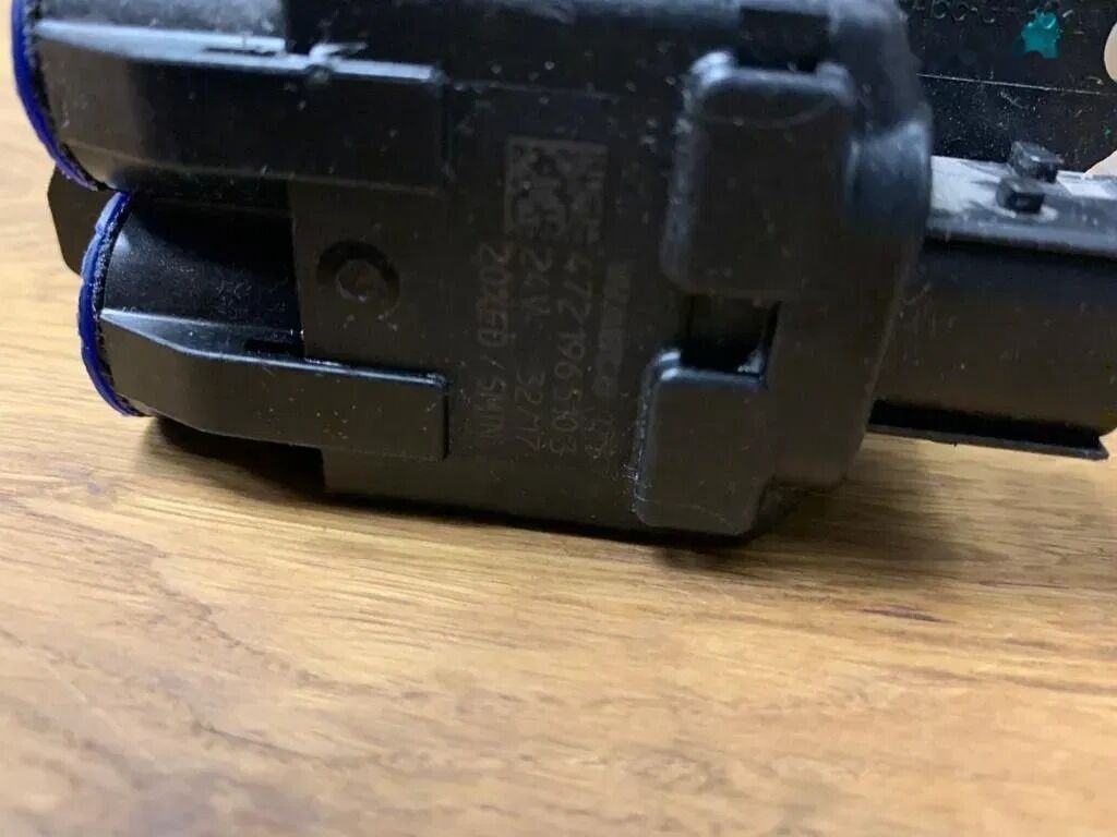 WABCO Nowy Zawór Zabezpieczający Cewka Modulatora ABS 4721965103 24V 4721965103 - Valve de frein pour Camion: photos 2 WABCO Nowy Zawór Zabezpieczający Cewka Modulatora ABS 4721965103 24V 4721965103 - Valve de frein pour Camion: photos 2