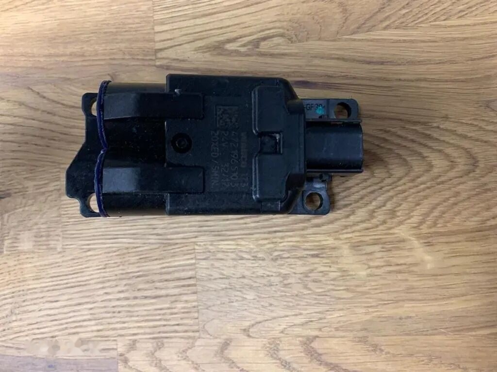 WABCO Nowy Zawór Zabezpieczający Cewka Modulatora ABS 4721965103 24V 4721965103 - Valve de frein pour Camion: photos 1 WABCO Nowy Zawór Zabezpieczający Cewka Modulatora ABS 4721965103 24V 4721965103 - Valve de frein pour Camion: photos 1