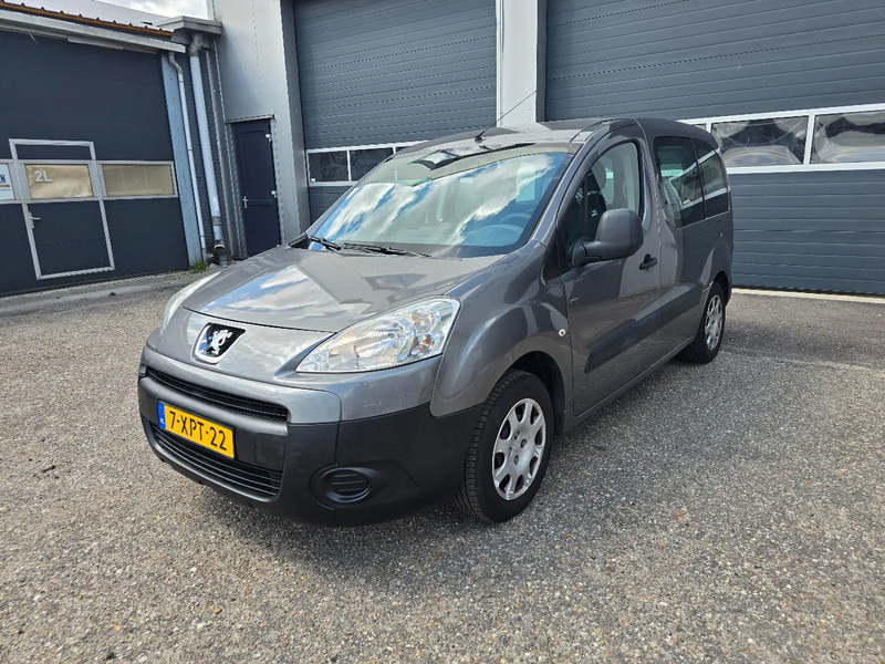 Peugeot Partner 1.6 benzine - Voiture: photos 1 Peugeot Partner 1.6 benzine - Voiture: photos 1