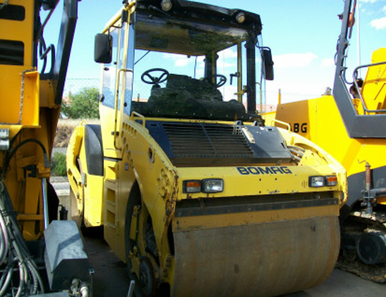 Doble Vibrante Bomag BW 164AD-4 - Rouleau compresseur: photos 1 Doble Vibrante Bomag BW 164AD-4 - Rouleau compresseur: photos 1