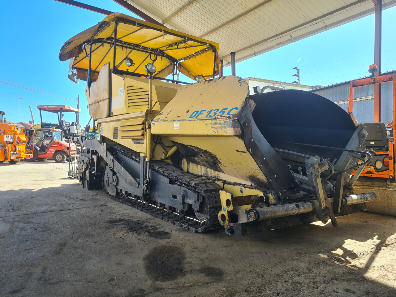 Extendedora de cadenas Demag DF 135C - Finisseur: photos 1 Extendedora de cadenas Demag DF 135C - Finisseur: photos 1