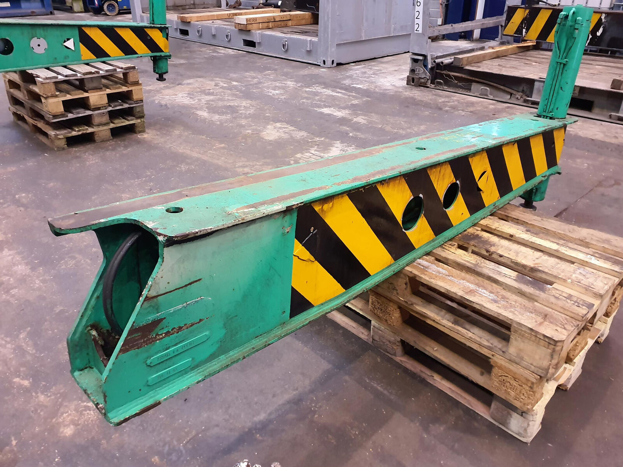 FAUN ATF 60-3 rear outrigger beam - Suspension pour Grue mobile: photos 3 FAUN ATF 60-3 rear outrigger beam - Suspension pour Grue mobile: photos 3