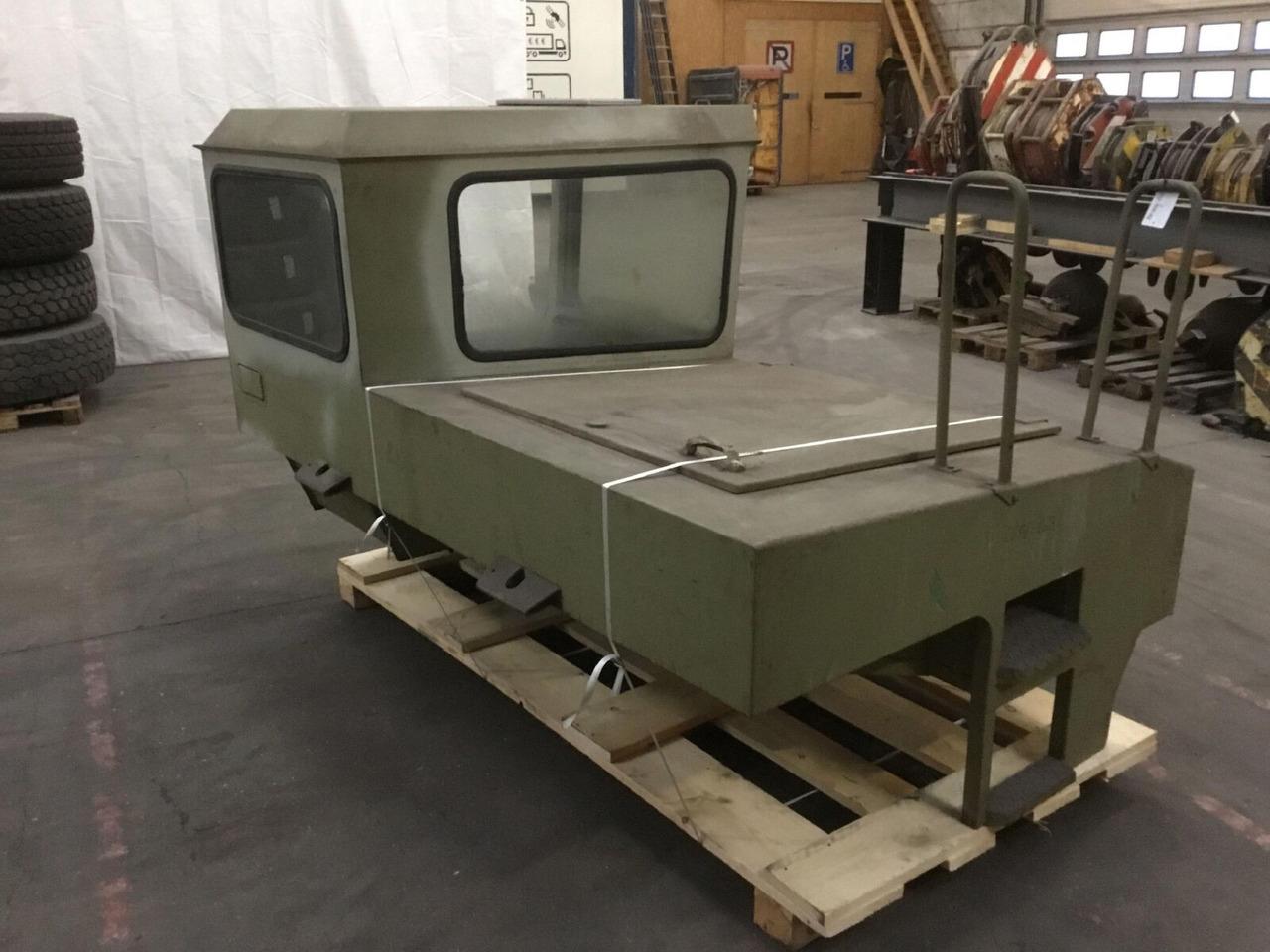 FAUN RTF 30 lower cabin - Cabine pour Grue mobile: photos 4 FAUN RTF 30 lower cabin - Cabine pour Grue mobile: photos 4
