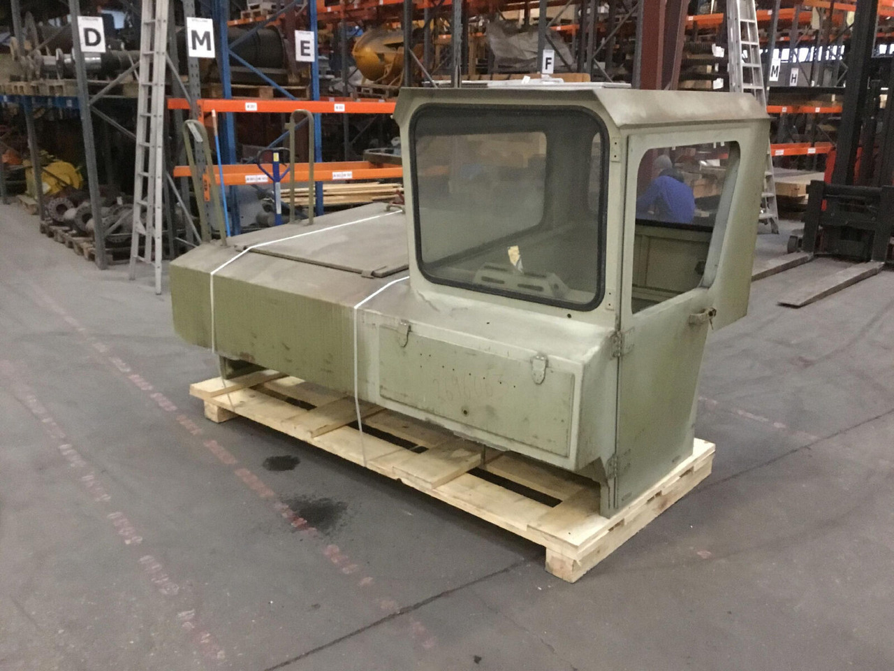 FAUN RTF 30 lower cabin - Cabine pour Grue mobile: photos 1 FAUN RTF 30 lower cabin - Cabine pour Grue mobile: photos 1