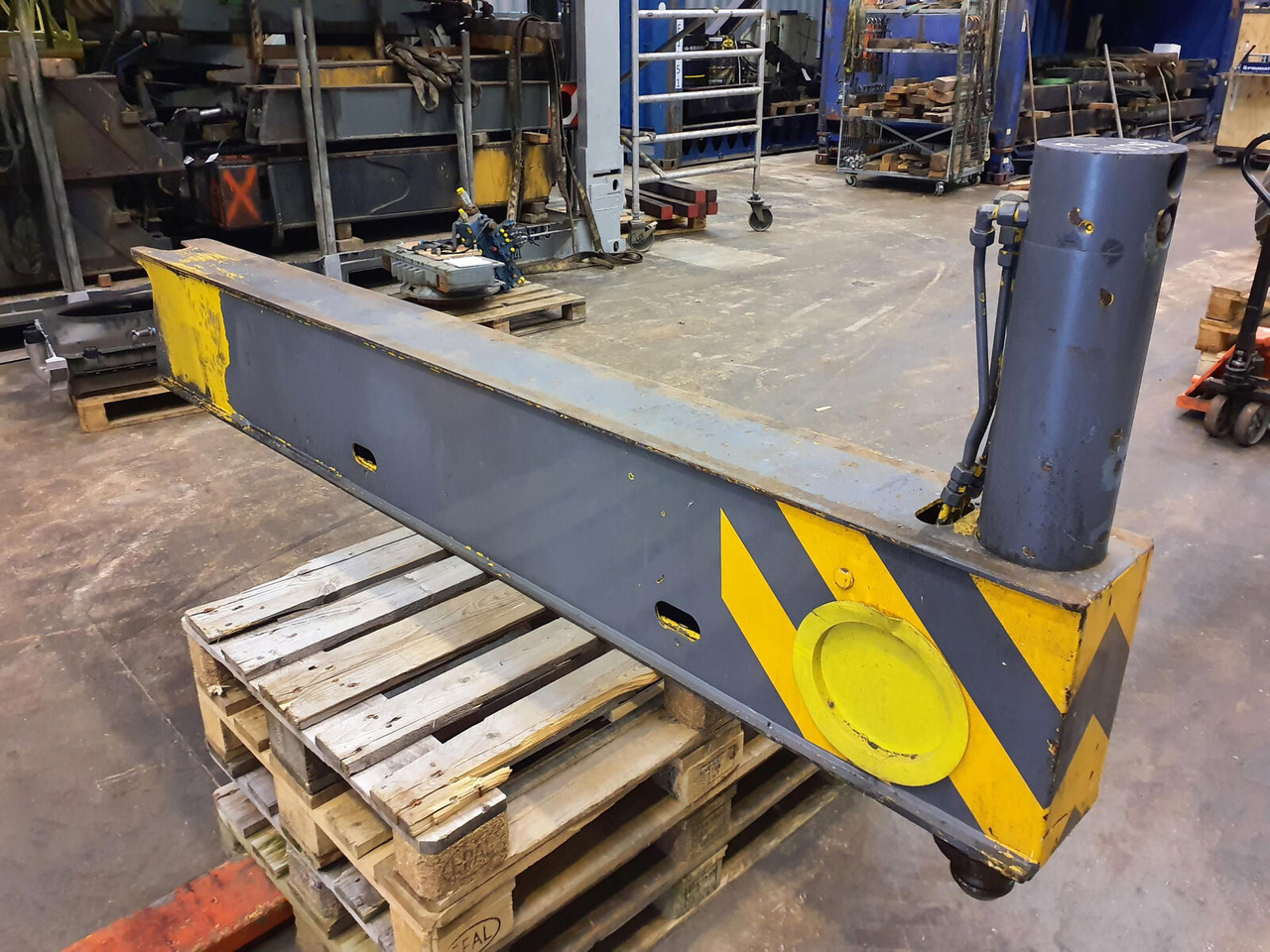 FAUN RTF 50-3 outrigger beam front complete - Suspension pour Grue mobile: photos 1 FAUN RTF 50-3 outrigger beam front complete - Suspension pour Grue mobile: photos 1