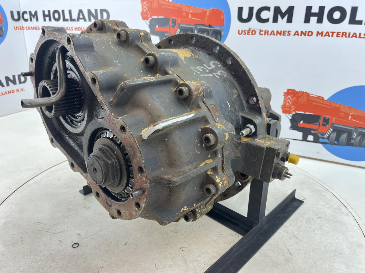 Grove AT 880 axle 3 drive through diff 13x35 - Différentiel pour Grue mobile: photos 3 Grove AT 880 axle 3 drive through diff 13x35 - Différentiel pour Grue mobile: photos 3