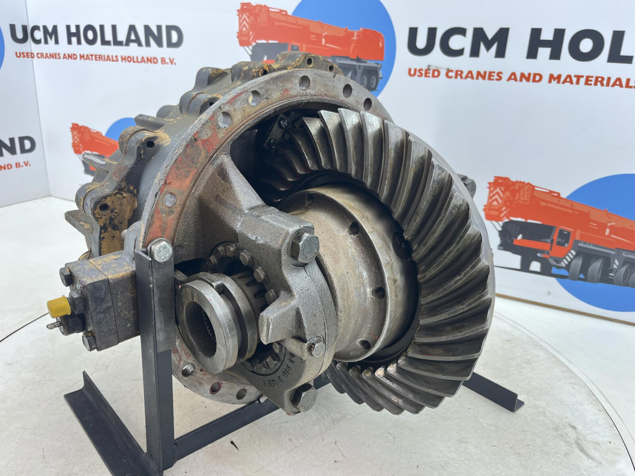 Grove AT 880 axle 3 drive through diff 13x35 - Différentiel pour Grue mobile: photos 1 Grove AT 880 axle 3 drive through diff 13x35 - Différentiel pour Grue mobile: photos 1