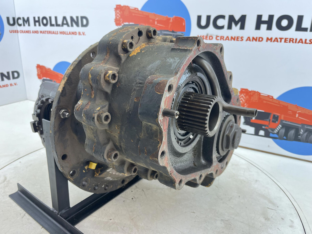 Grove AT 880 axle 3 drive through diff 13x35 - Différentiel pour Grue mobile: photos 4 Grove AT 880 axle 3 drive through diff 13x35 - Différentiel pour Grue mobile: photos 4