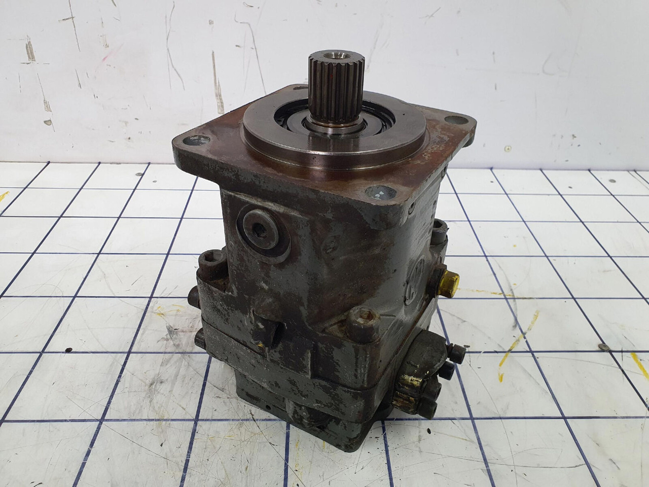 Grove GMK 2035 VARIABLE DISPLACEMENT PUMP - Pompe hydraulique pour Grue mobile: photos 3 Grove GMK 2035 VARIABLE DISPLACEMENT PUMP - Pompe hydraulique pour Grue mobile: photos 3