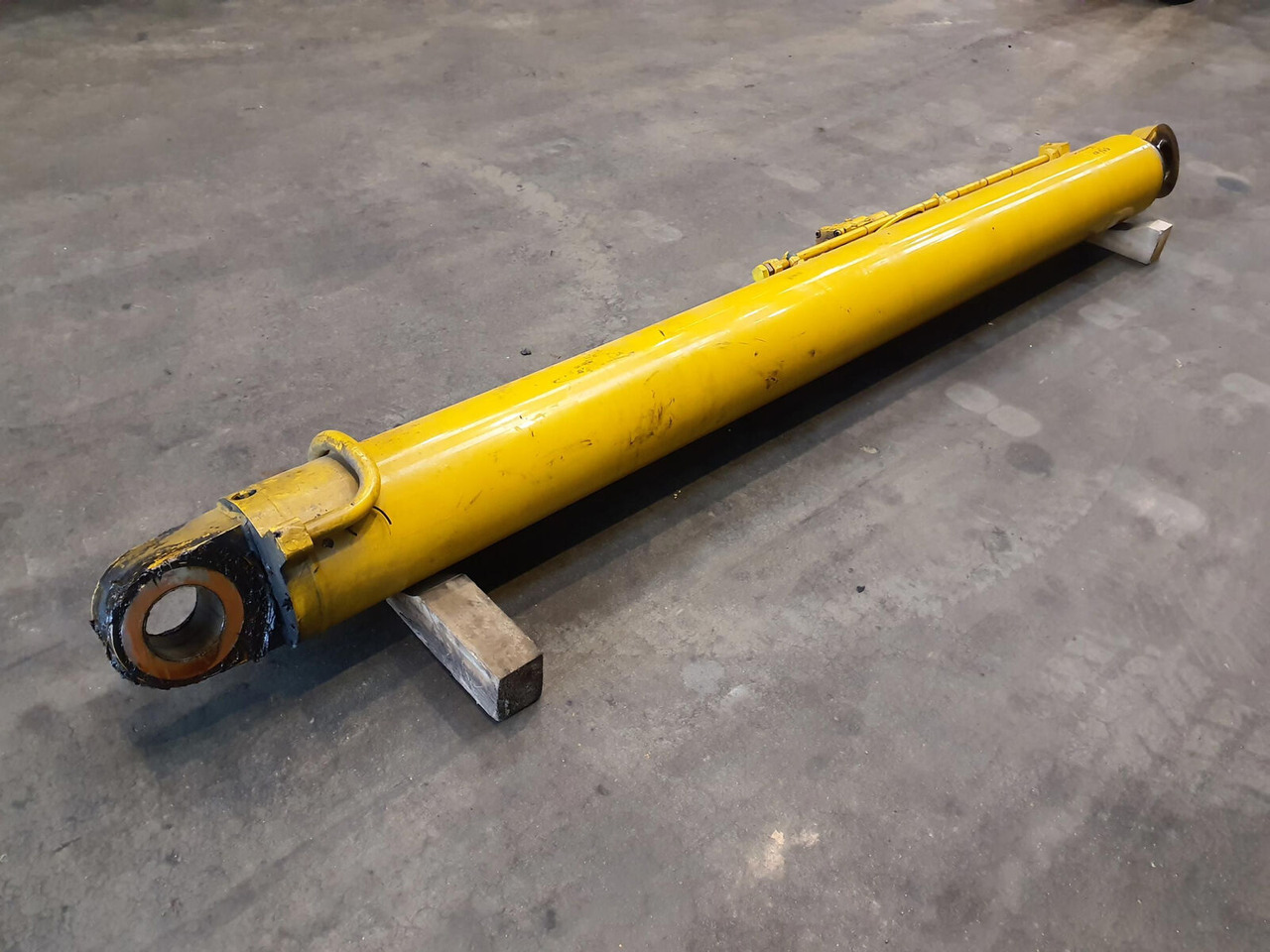Grove GMK 3050 boom cylinder - Vérin hydraulique pour Grue mobile: photos 2 Grove GMK 3050 boom cylinder - Vérin hydraulique pour Grue mobile: photos 2