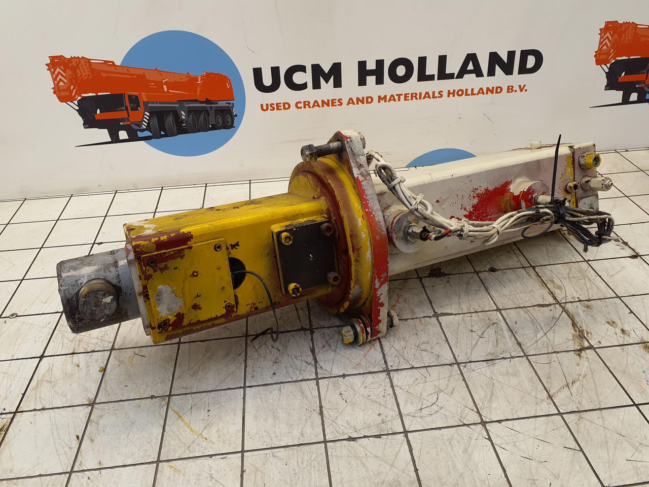 Grove GMK 3050 counterweight cylinder - Vérin hydraulique pour Grue mobile: photos 4 Grove GMK 3050 counterweight cylinder - Vérin hydraulique pour Grue mobile: photos 4