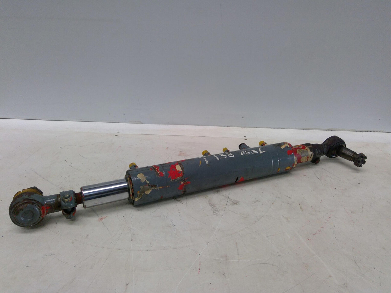 Grove GMK 3050 steering cylinder - Vérin hydraulique pour Grue mobile: photos 2 Grove GMK 3050 steering cylinder - Vérin hydraulique pour Grue mobile: photos 2