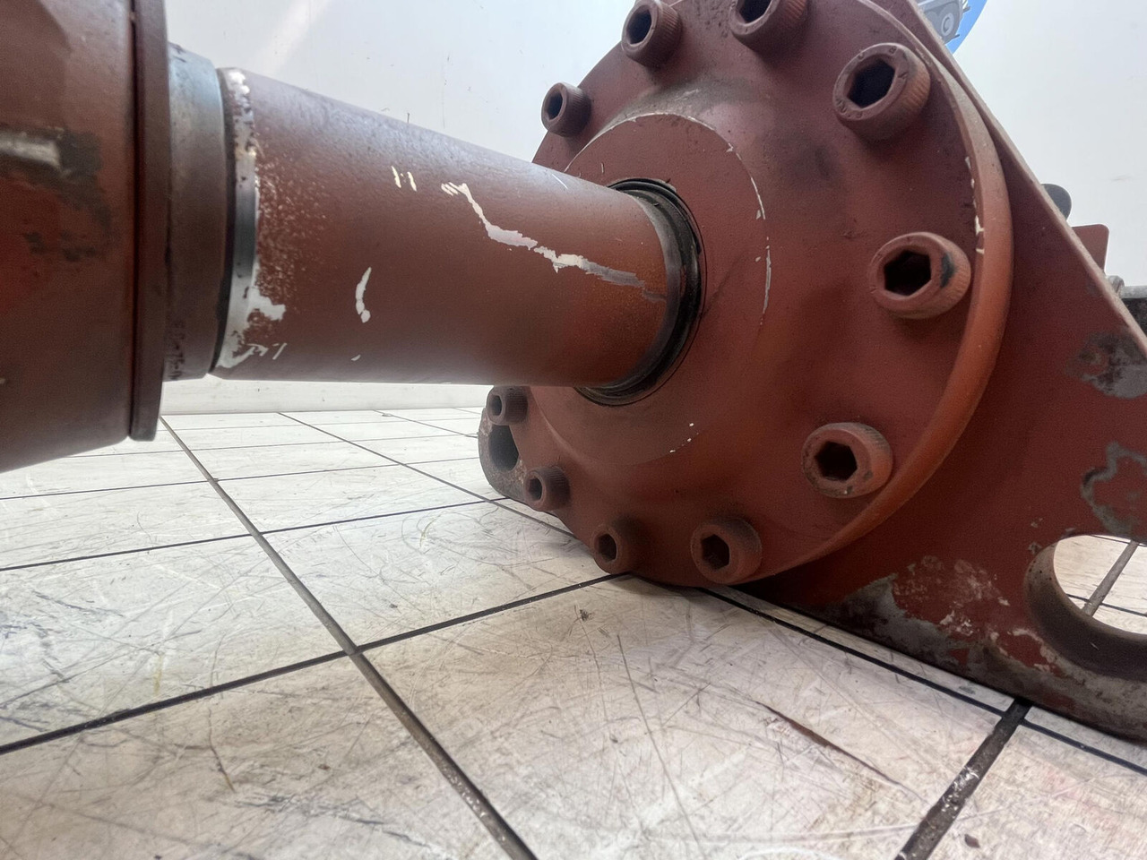 Grove GMK counterweight cylinder - Vérin hydraulique pour Grue mobile: photos 5 Grove GMK counterweight cylinder - Vérin hydraulique pour Grue mobile: photos 5
